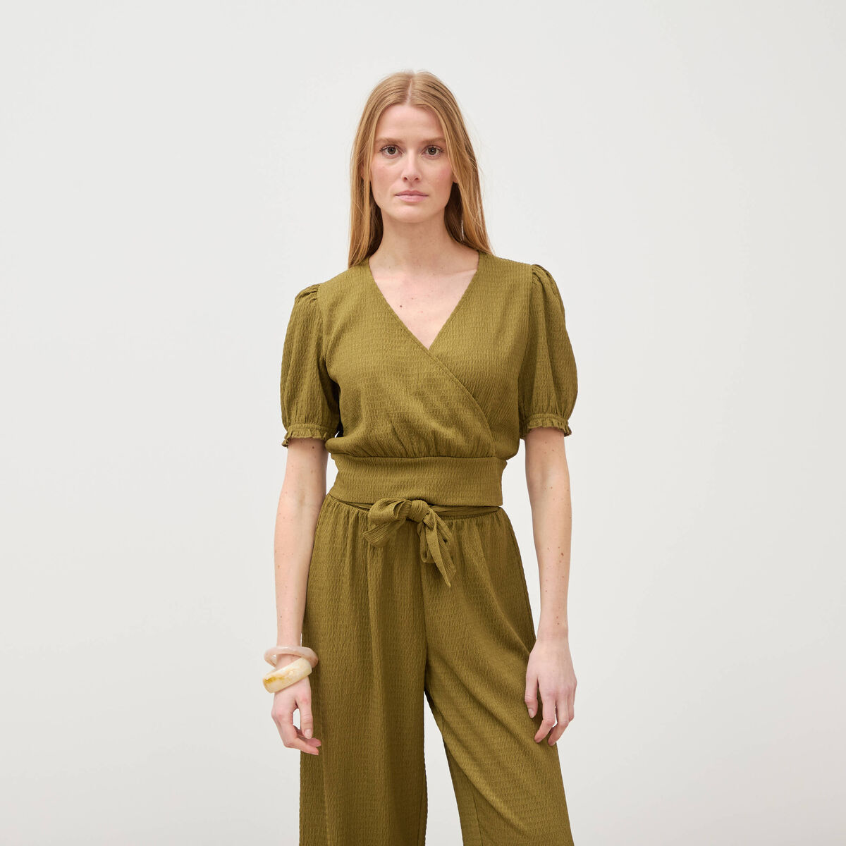 Blouse cropped manches courtes vert kaki femme
