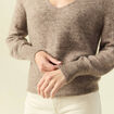 Pull col V manches longues marron clair femme