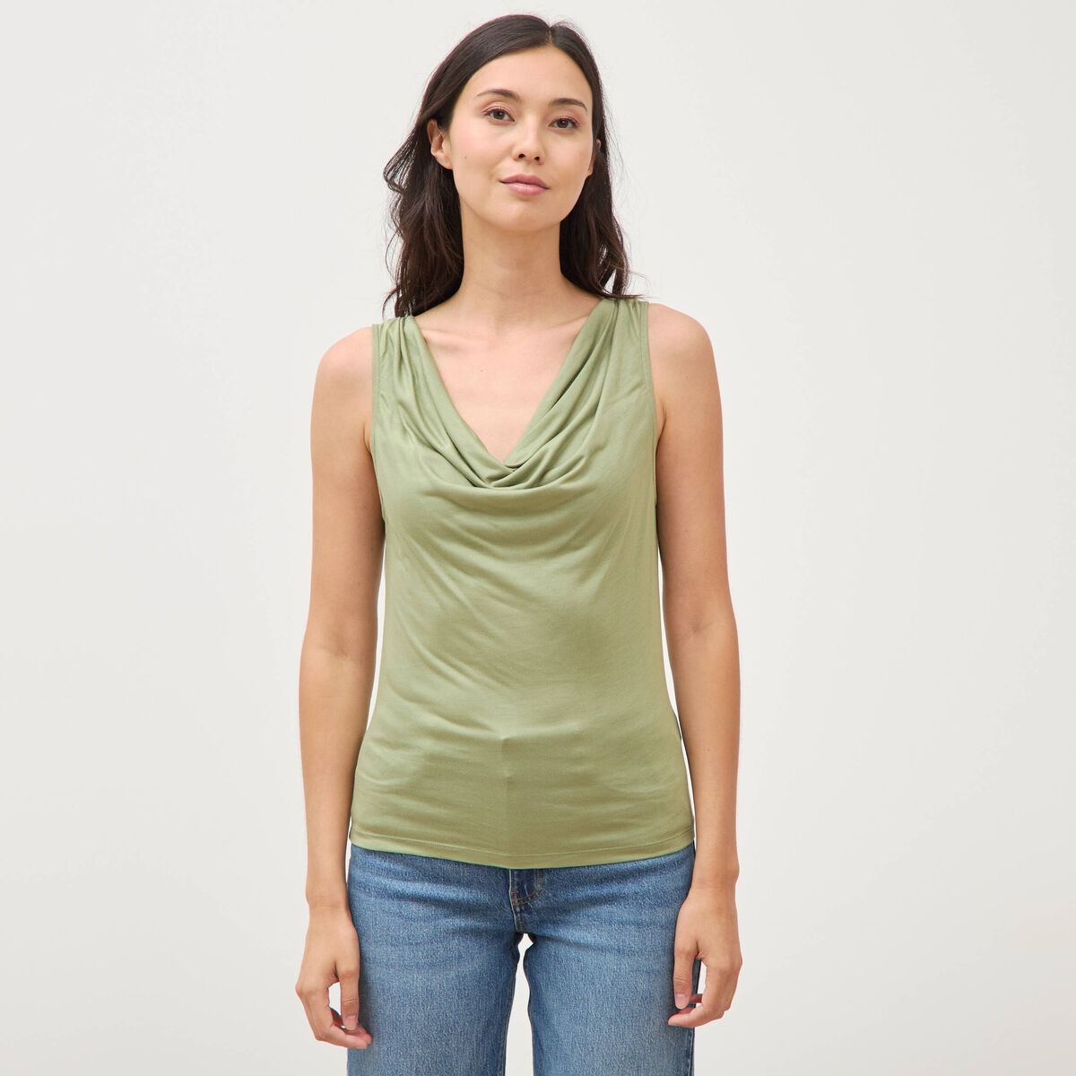 D&eacute;bardeur ajust&eacute; col b&eacute;nitier vert kaki femme