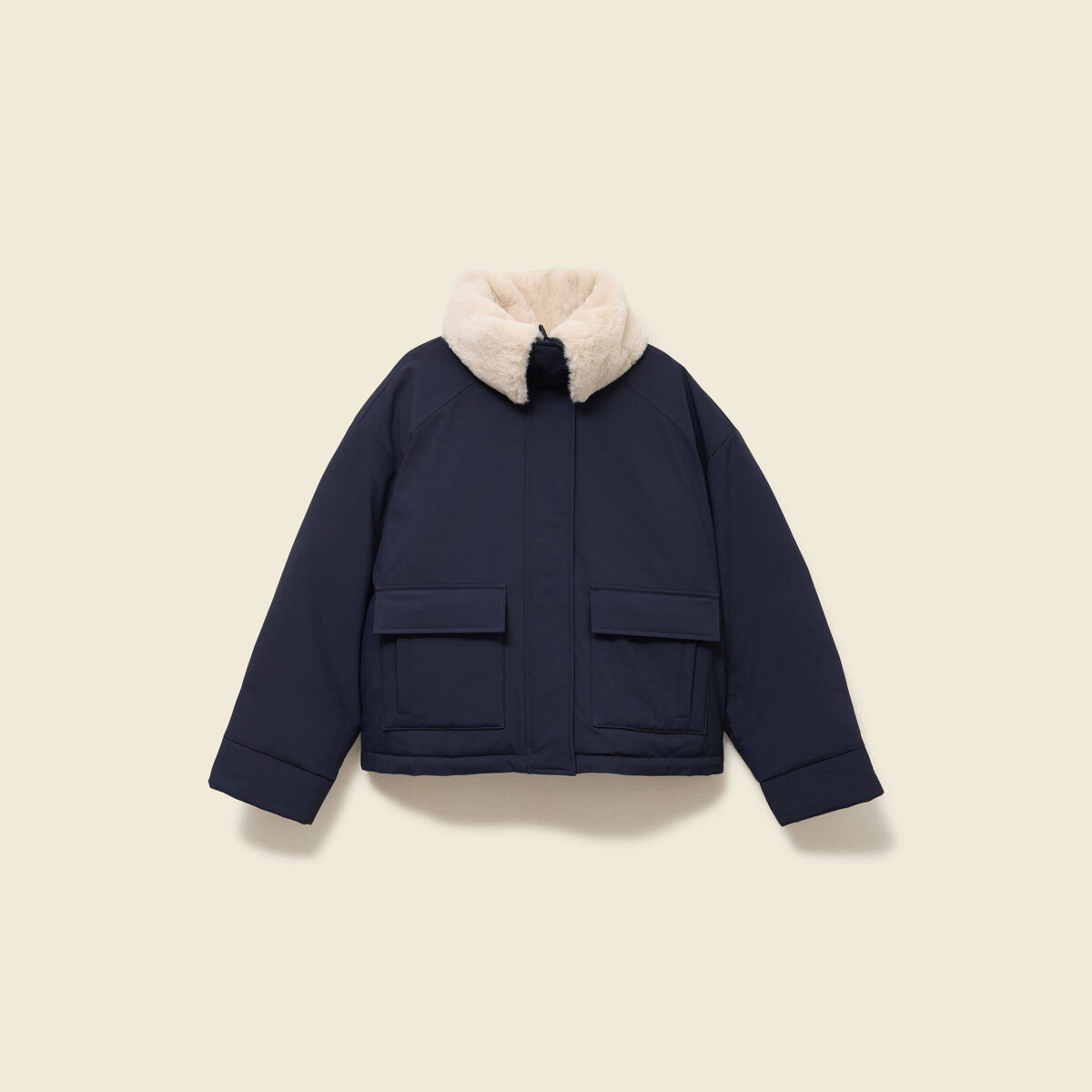 Manteau droit court col classique bleu fonc&eacute; femme