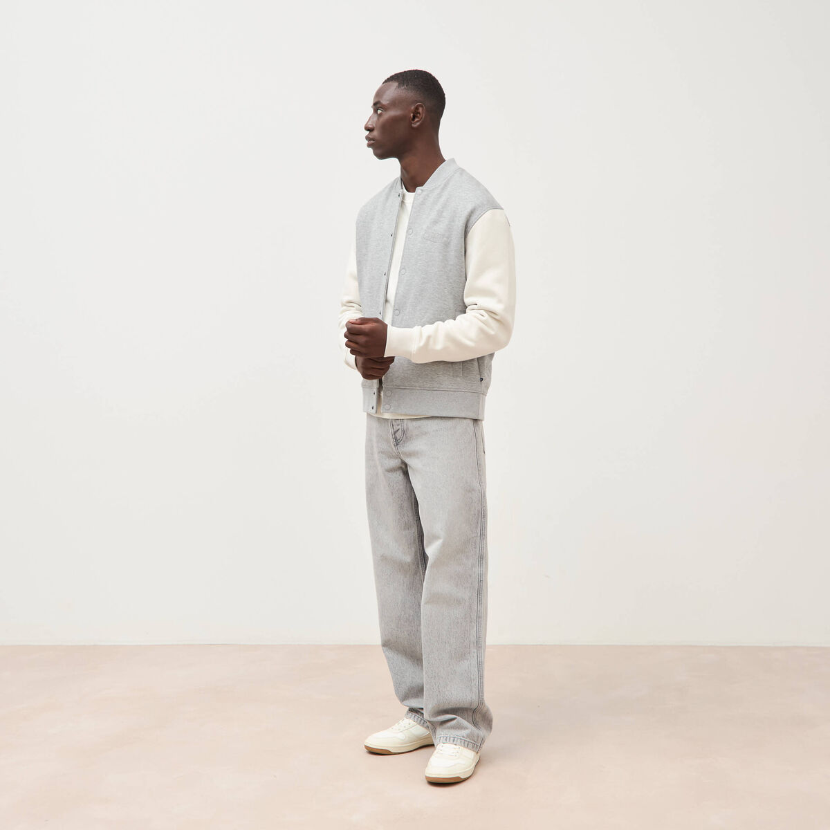 Sweat manches longues brod&eacute; gris clair homme