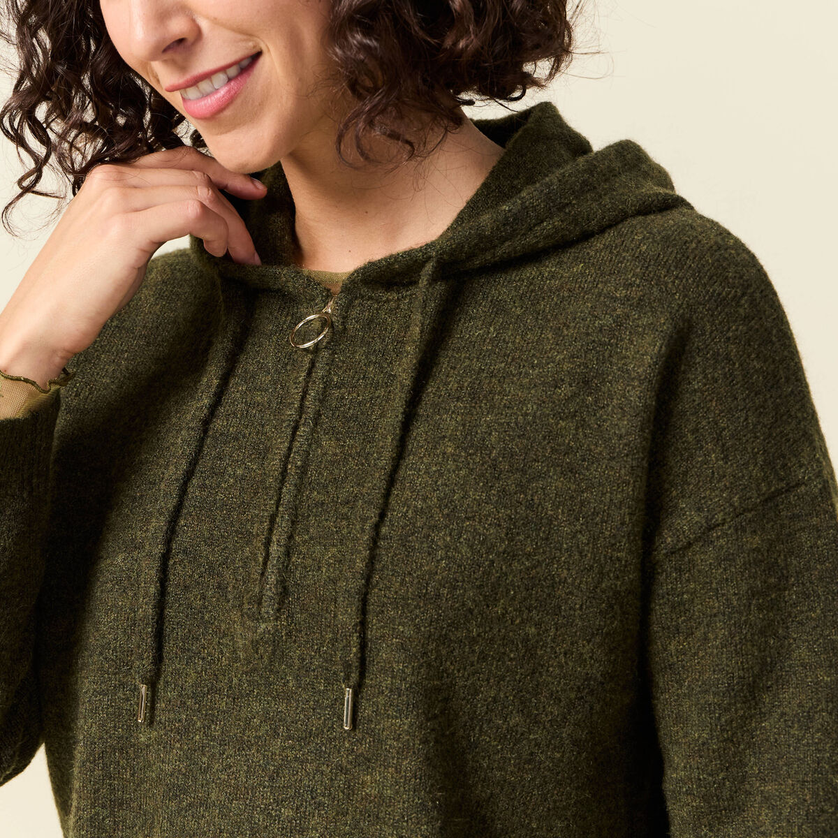 Pull &agrave; capuche zipp&eacute; vert kaki femme