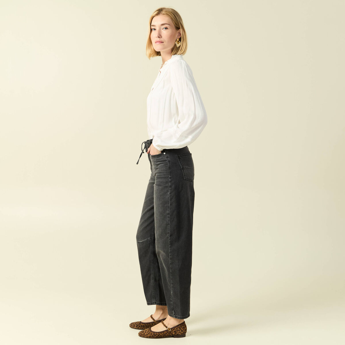Jeans barrel 7/8&egrave;me avec ceinture denim gris femme