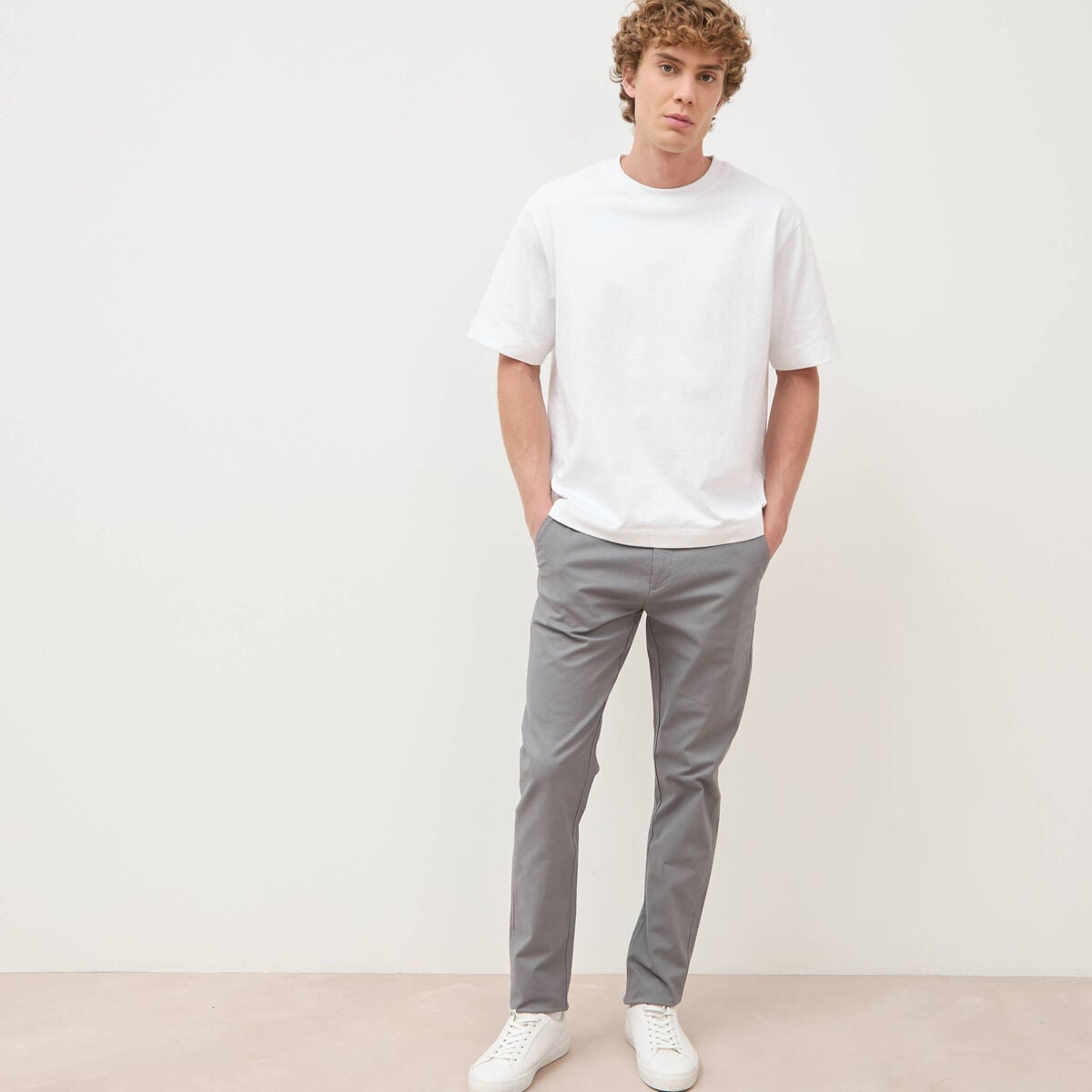 Pantalon chino slim gris homme