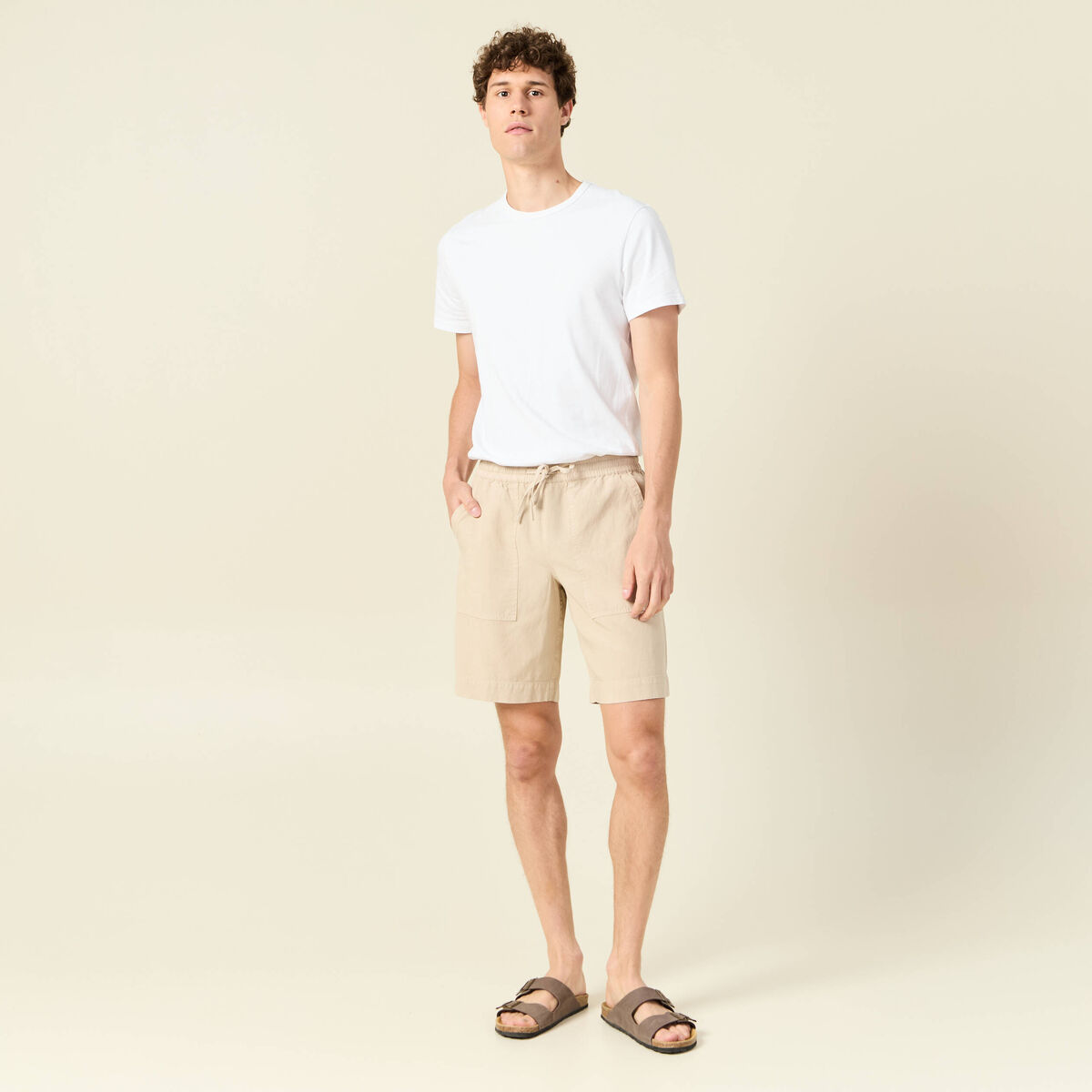 Short droit &agrave; coulisse sable homme