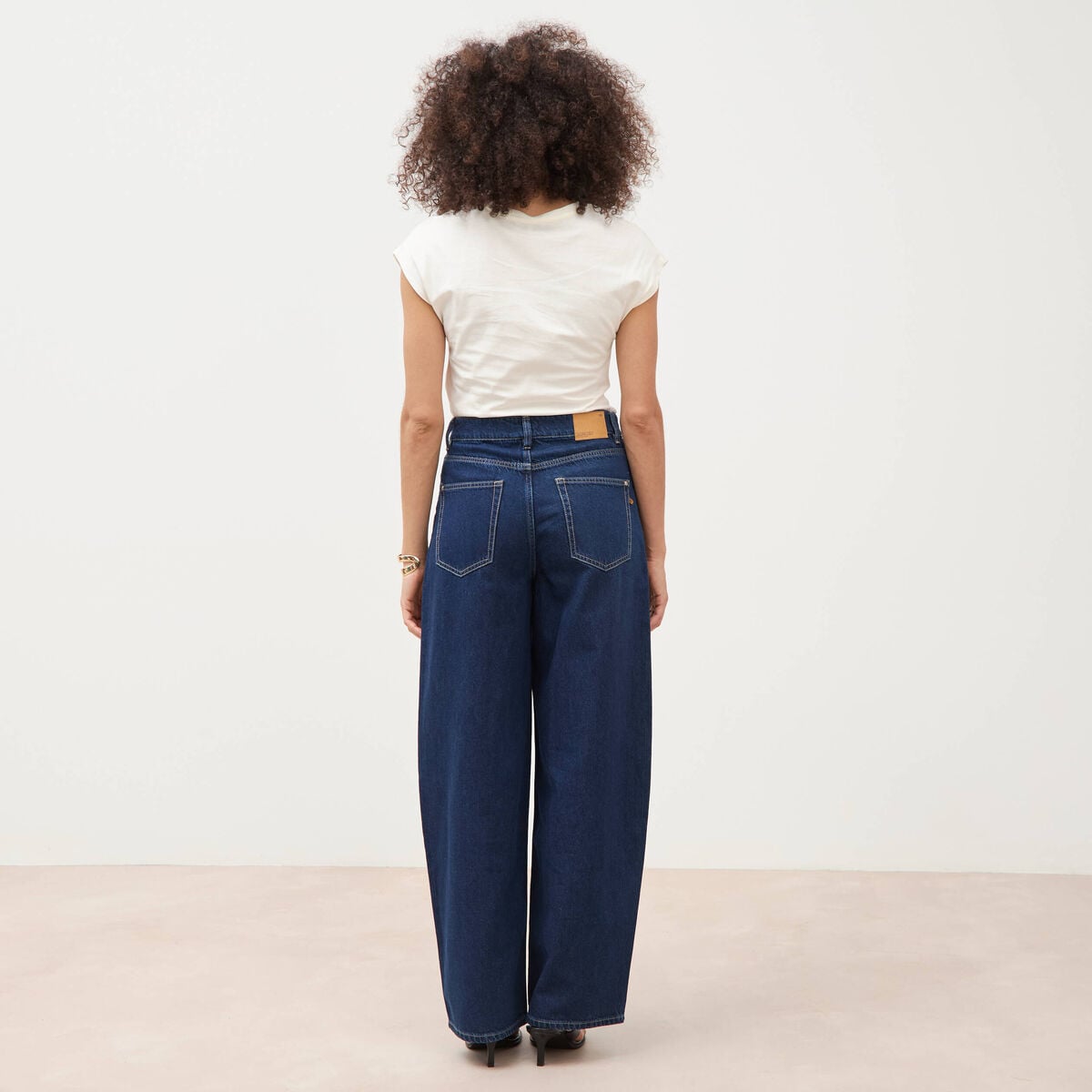 Jeans loose en coton denim brut clean femme