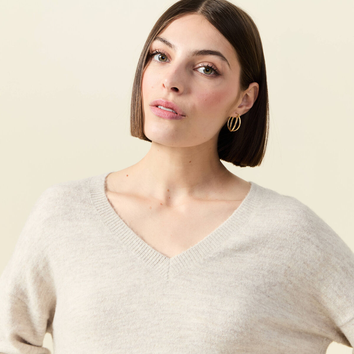 Pull manches longues col en V creme femme