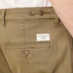 Pantalon chino large vert kaki homme