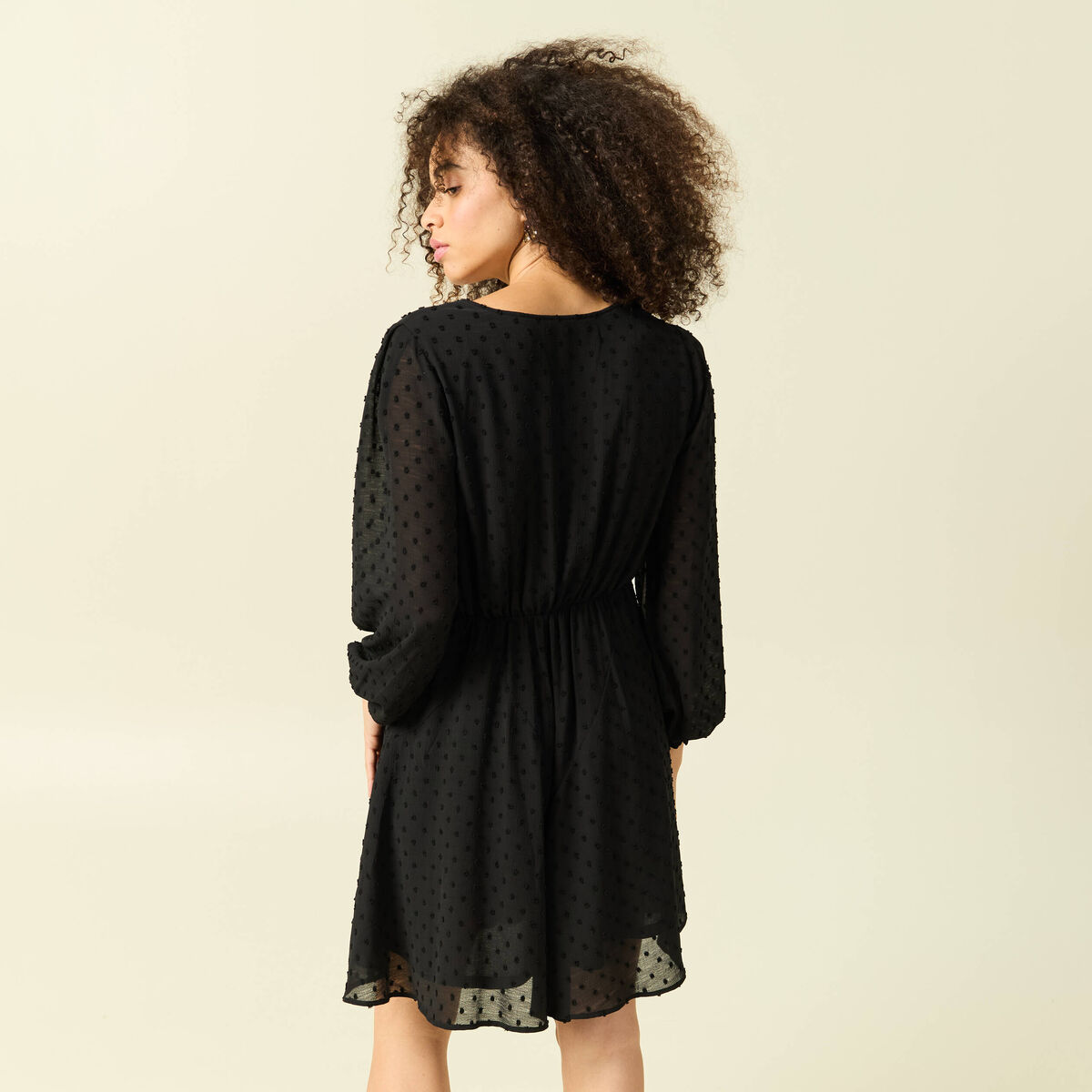 Robe fluide col v manches longues noir femme