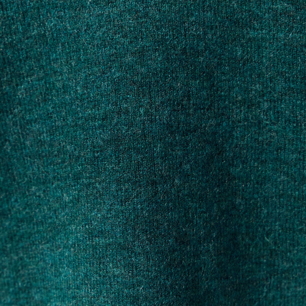 Pull manches longues col en V vert fonc&eacute; femme