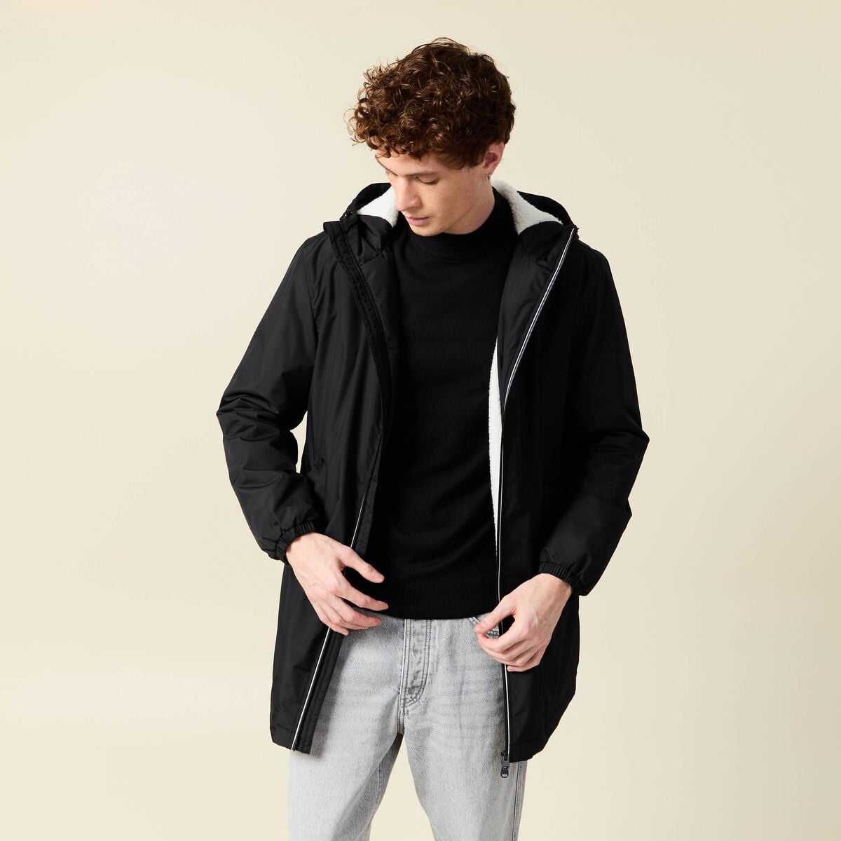 Parka longue droite &agrave; capuche noir homme