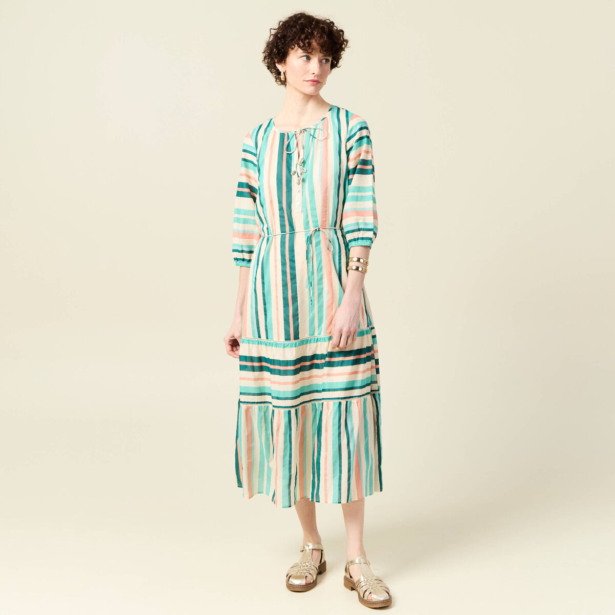 Robe longue &eacute;vas&eacute;e noeuds blanc femme