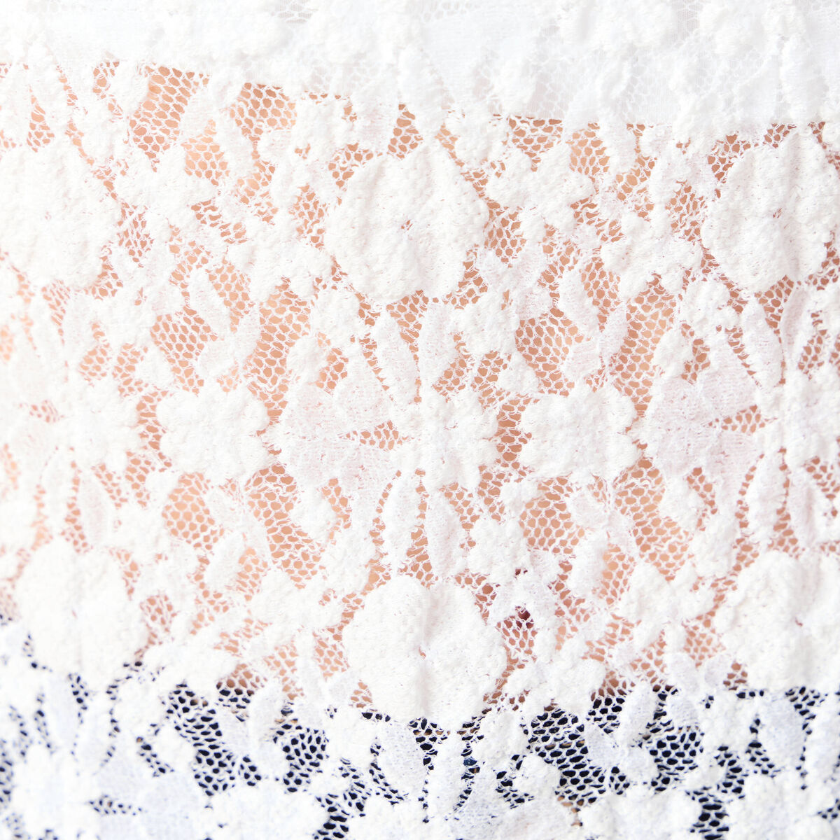 T-shirt cintré col rond dentelle blanc femme