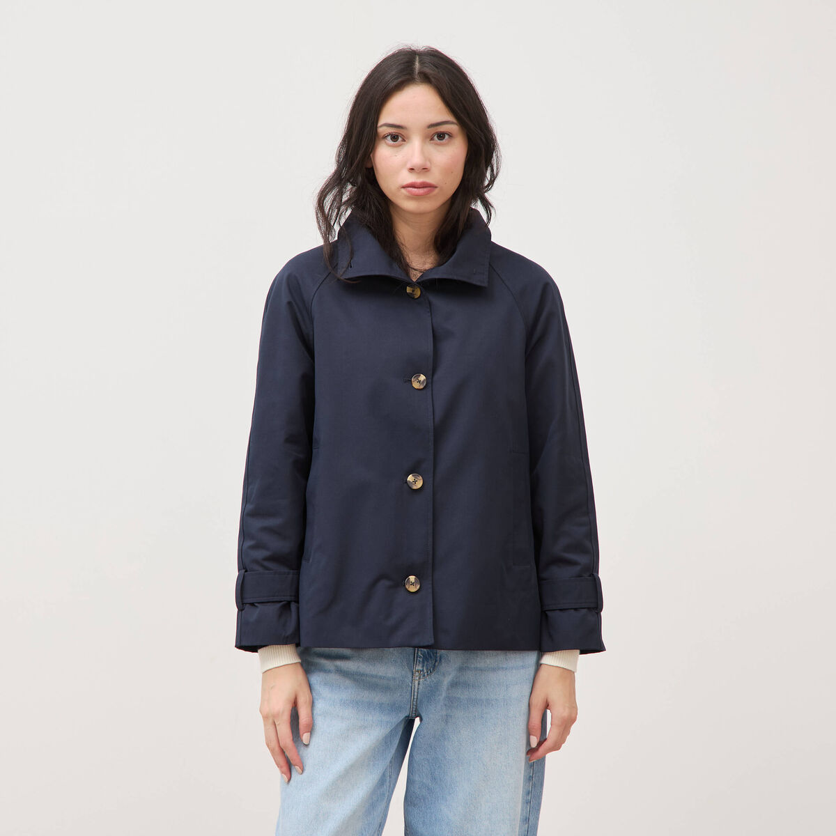 Trench droit court col montant bleu fonc&eacute; femme