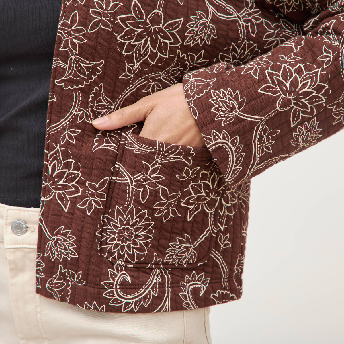 Gilet matelass&eacute; col rond marron femme