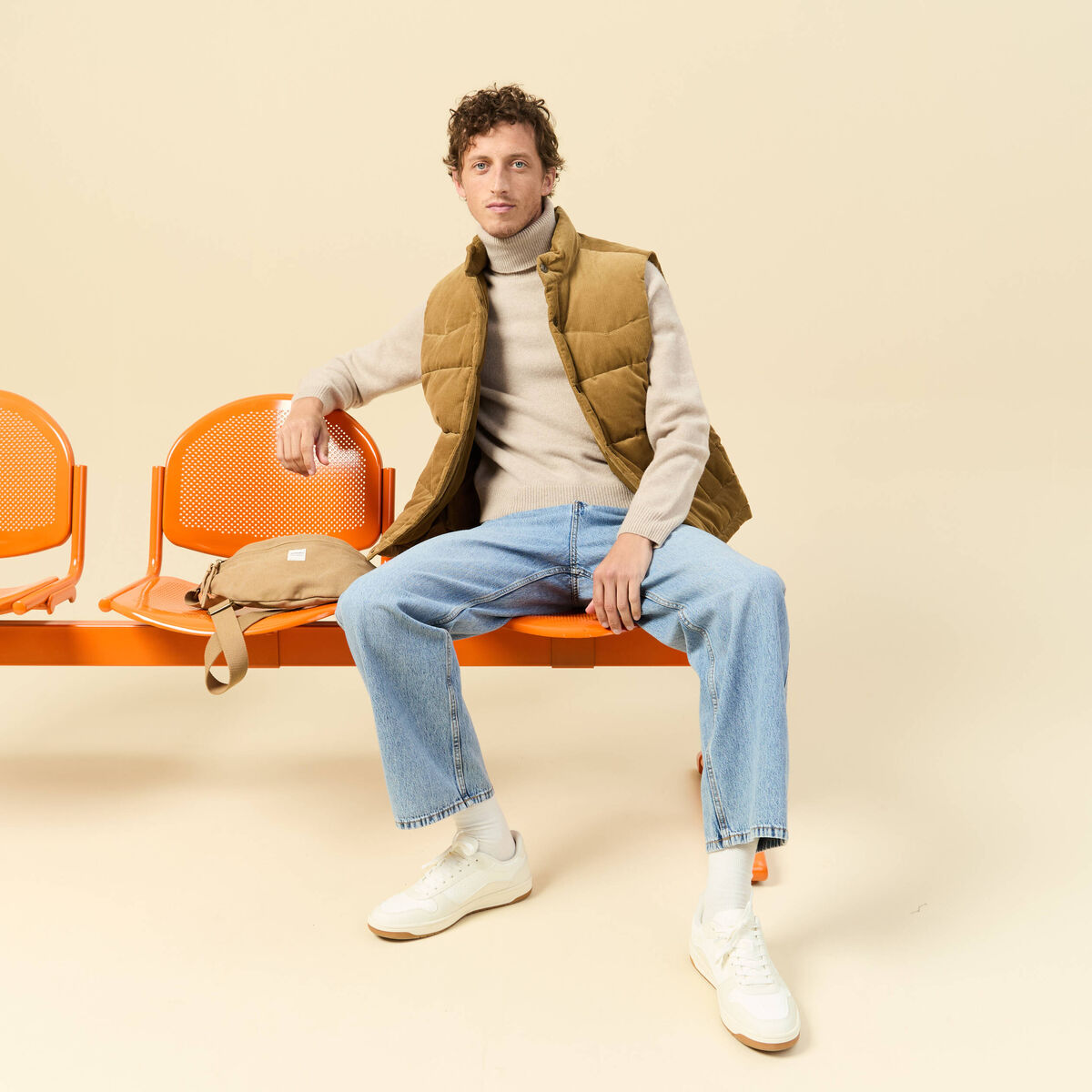Doudoune droite courte sans manches camel homme