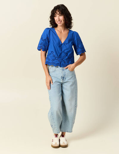 Blouse manches courtes brodée bleu electrique femme