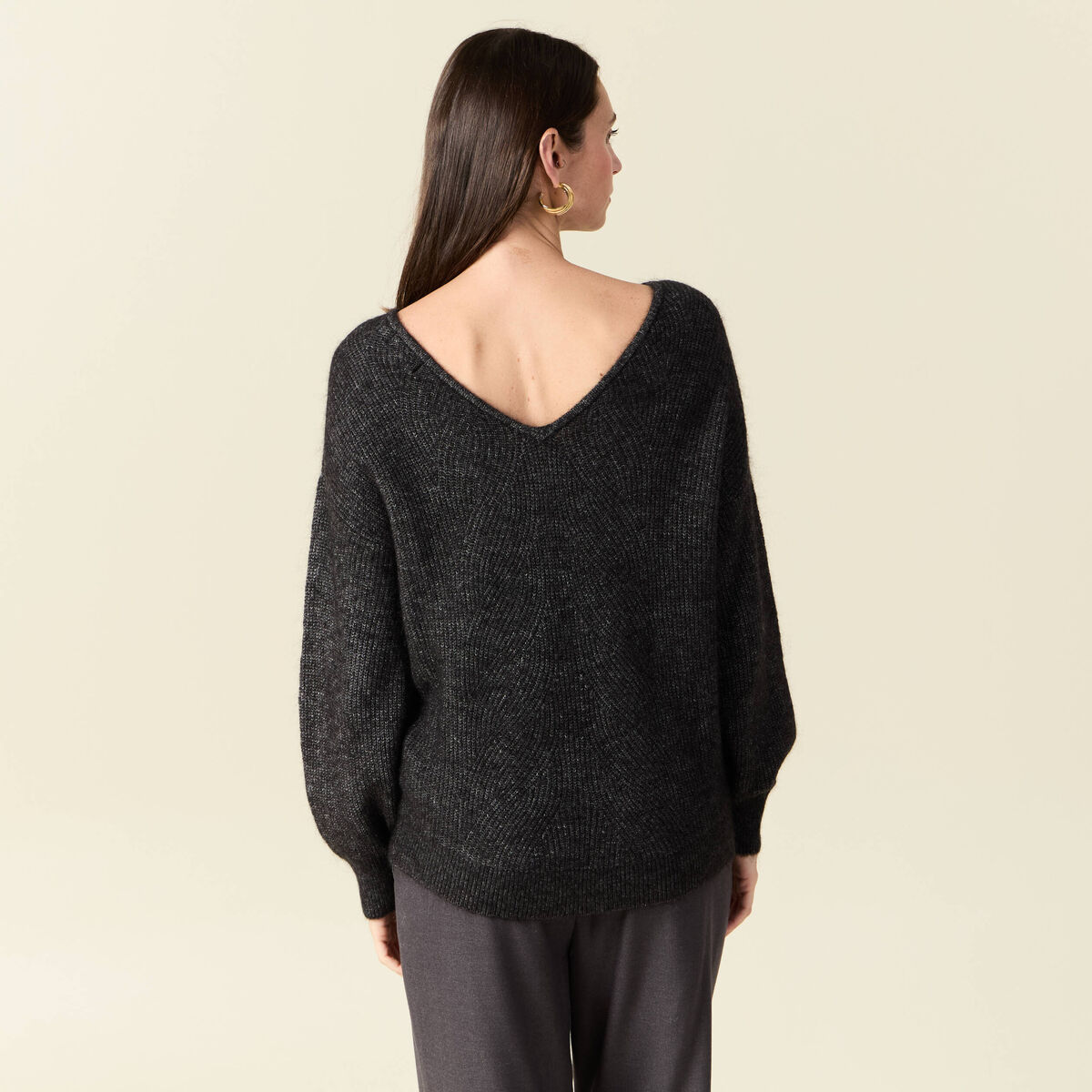 Pull manches longues ajour&eacute; noir femme