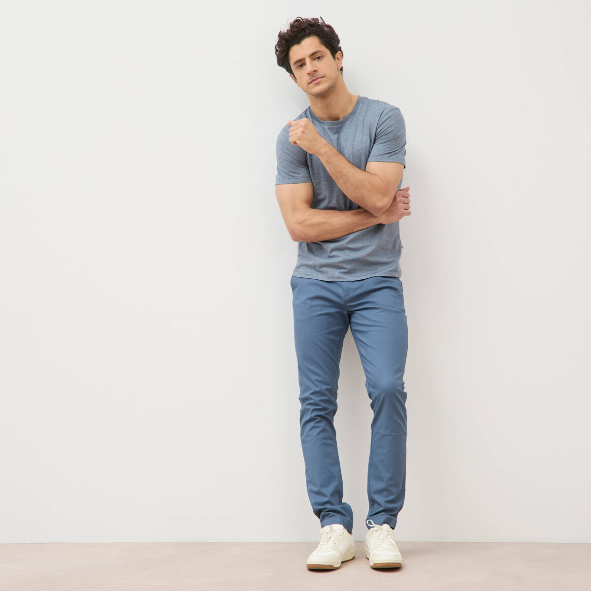 Pantalon chino slim bleu fonc&eacute; homme