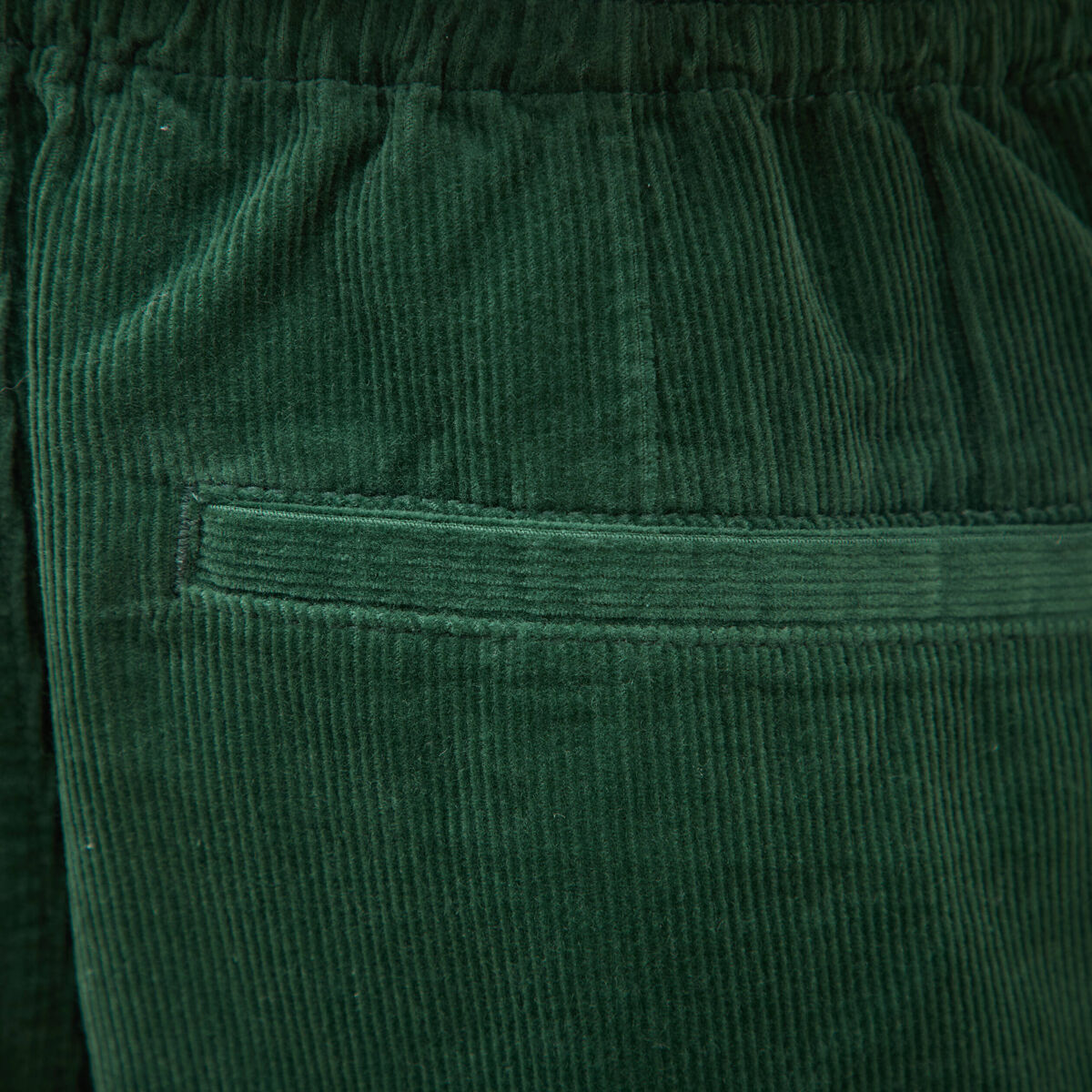 Bermuda en velours vert homme