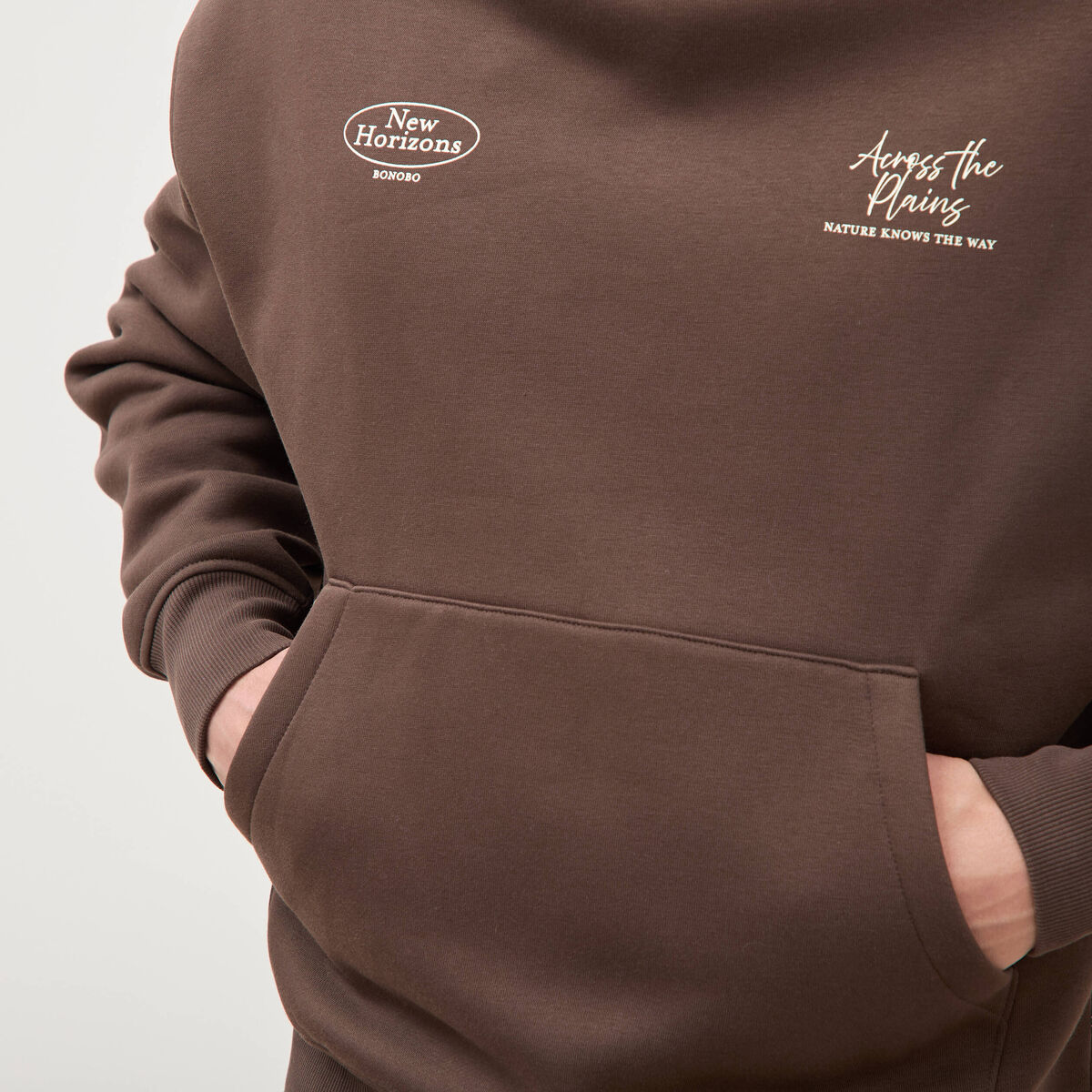 Sweat ample &agrave; capuche manches longues marron fonc&eacute; homme