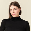 T-shirt cintr&eacute; manches longues col roul&eacute; noir femme