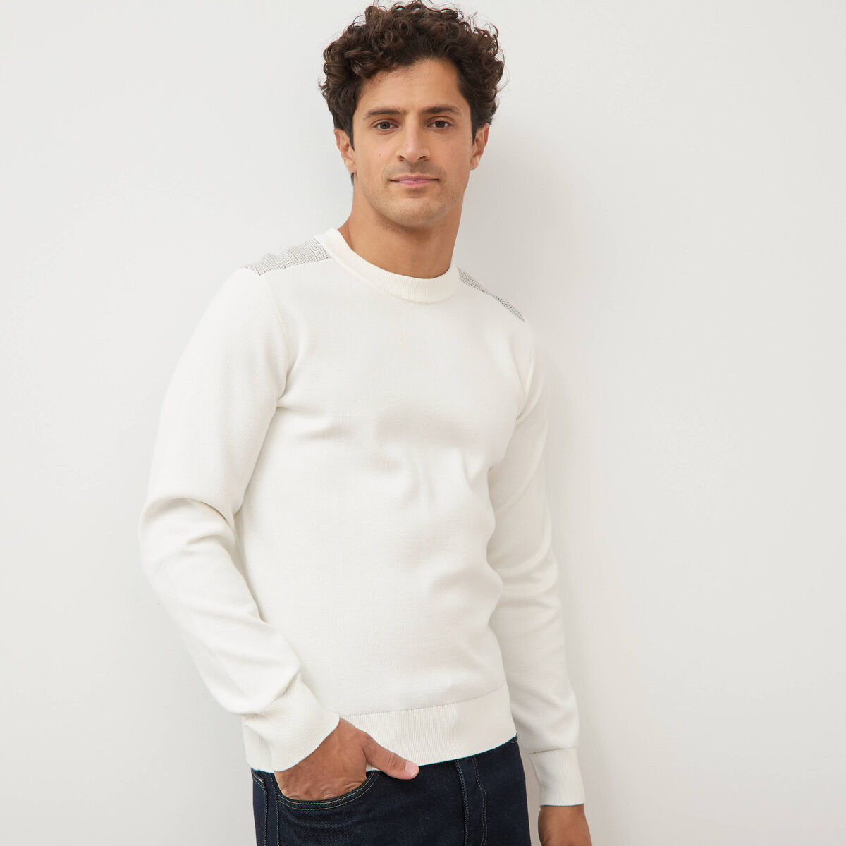 Pull droit fin col rond manches longues ecru homme