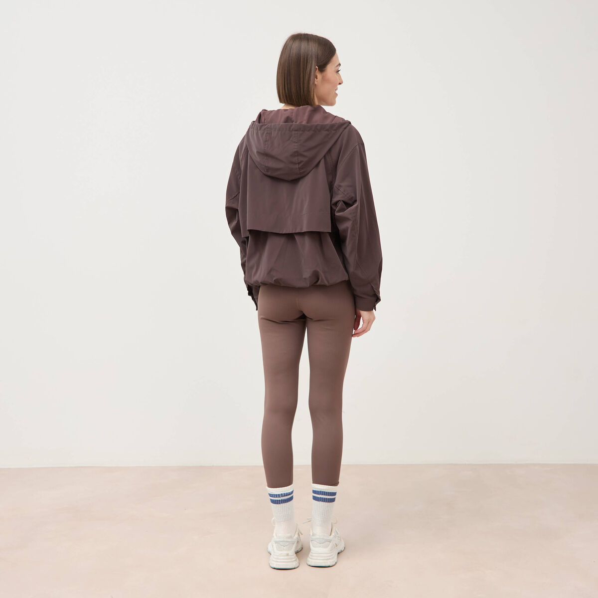 Blouson oversize court &agrave; capuche marron femme