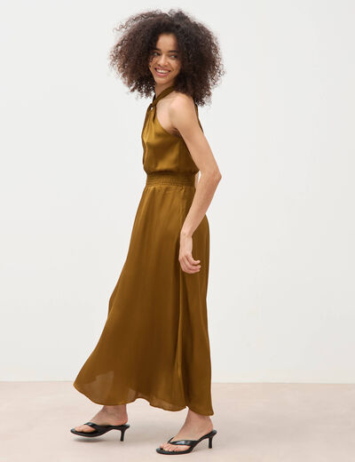 Robe satin&eacute;e col montant sans manches vert olive femme