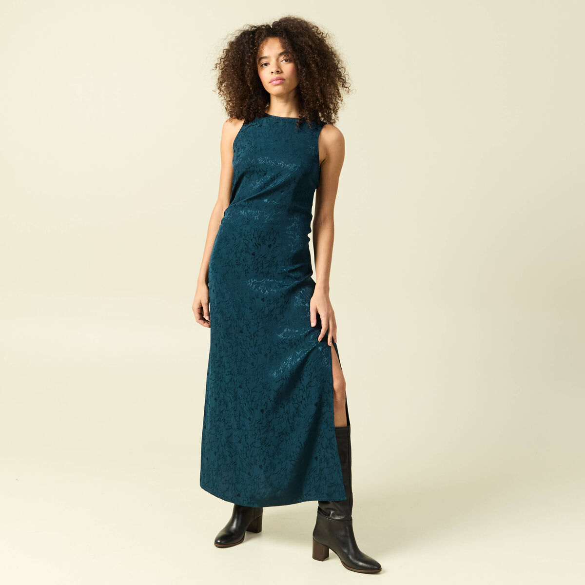 Robe sans manches bleu fonc&eacute; femme