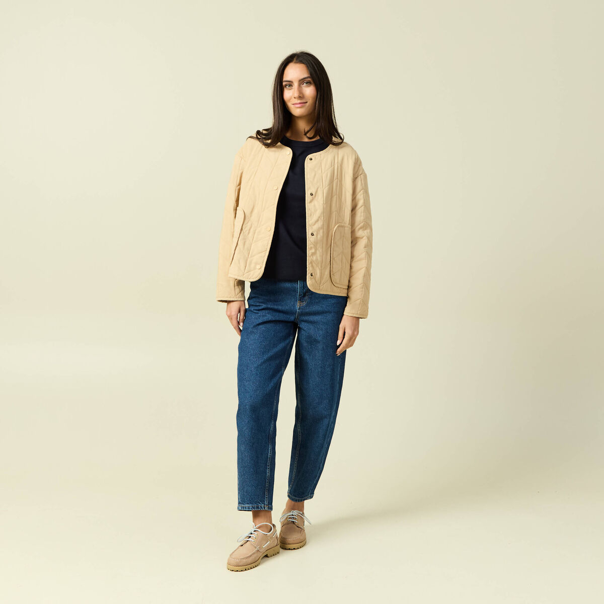 Doudoune droite courte manches longues beige femme