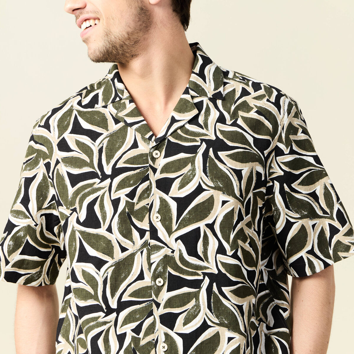 Chemise manches courtes noir homme