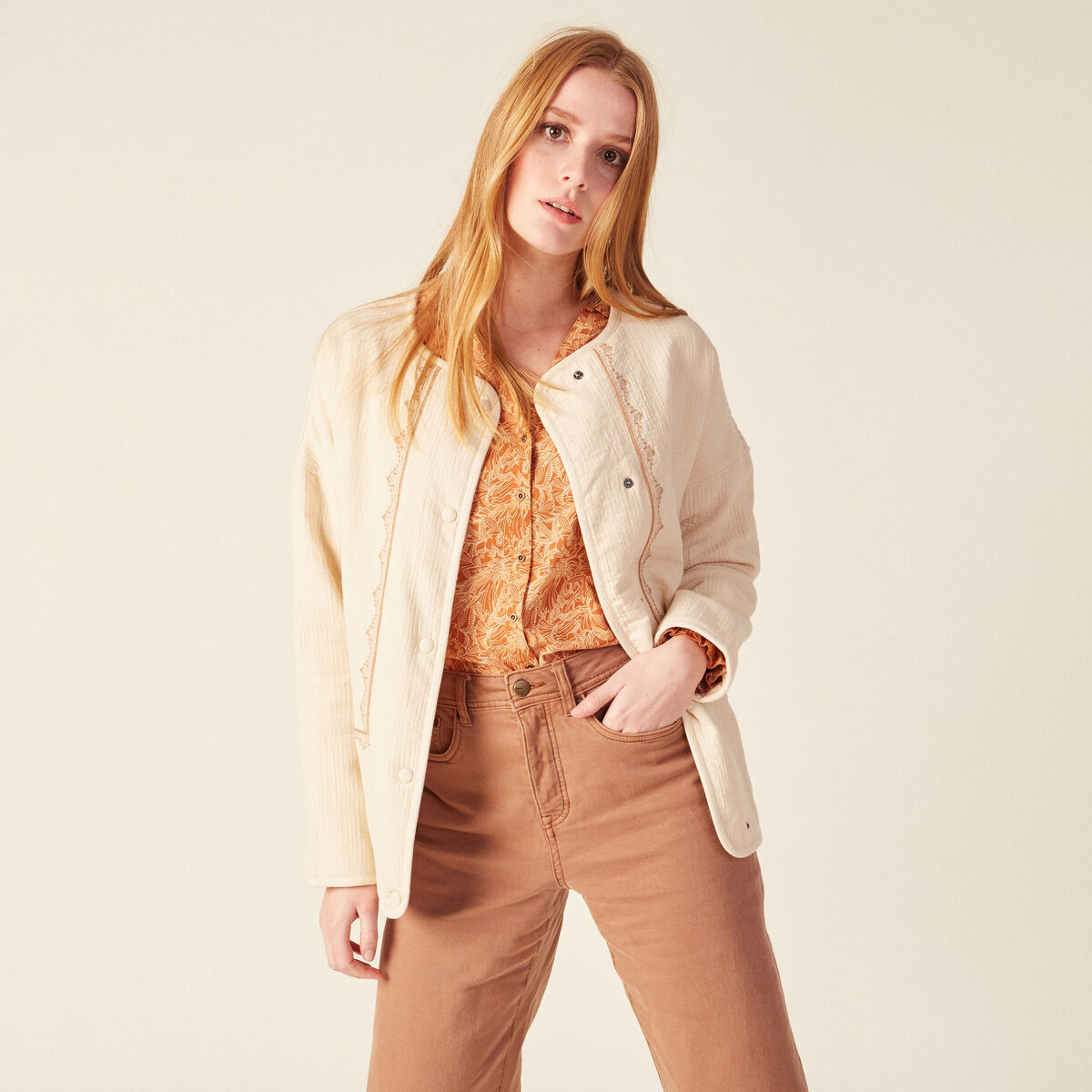 Veste droite boutonnée creme femme