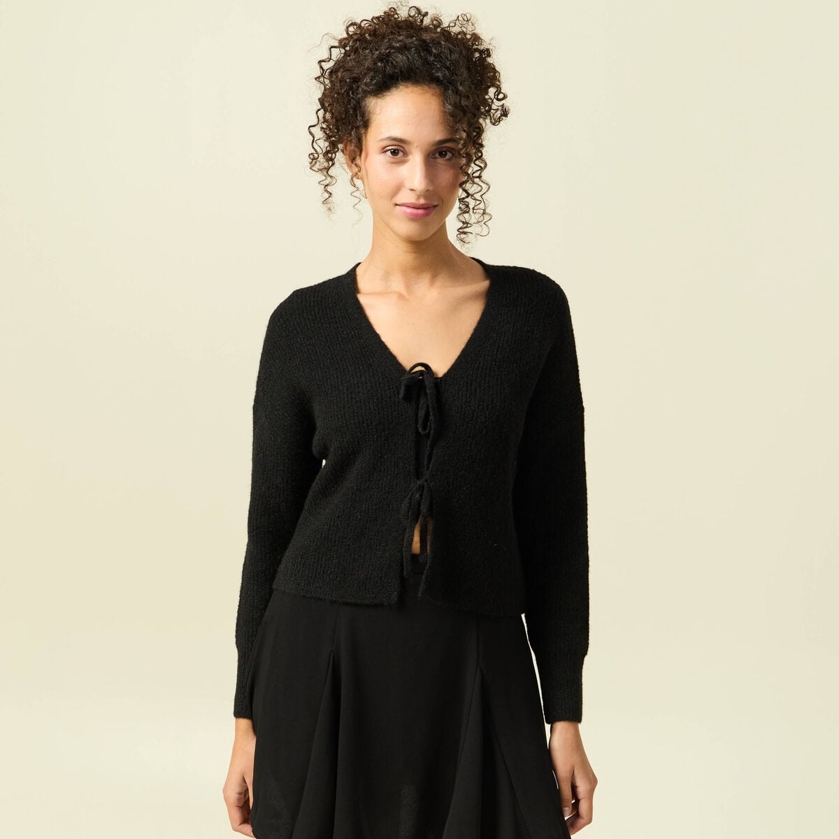 Gilet col V manches longues n&oelig;uds noir femme