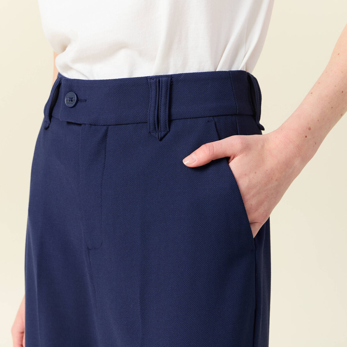 Pantalon city large à pinces bleu marine femme