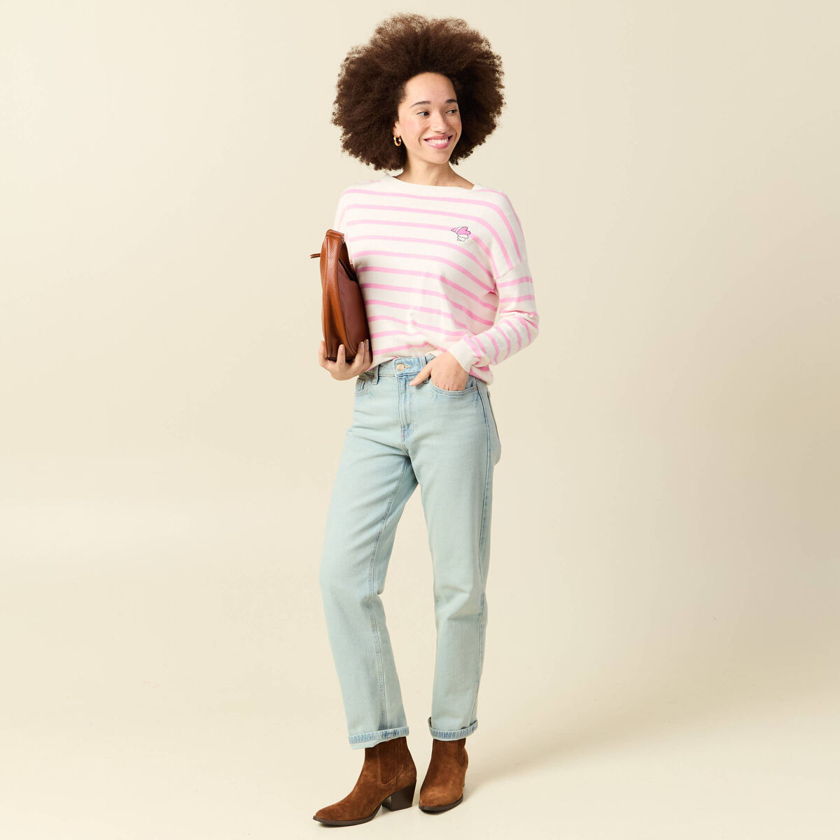 Pull col rond manches longues broderie rose clair femme