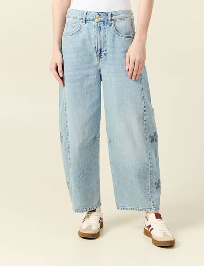 Jeans barrel brod&eacute; 7/8&egrave;me denim bleach femme