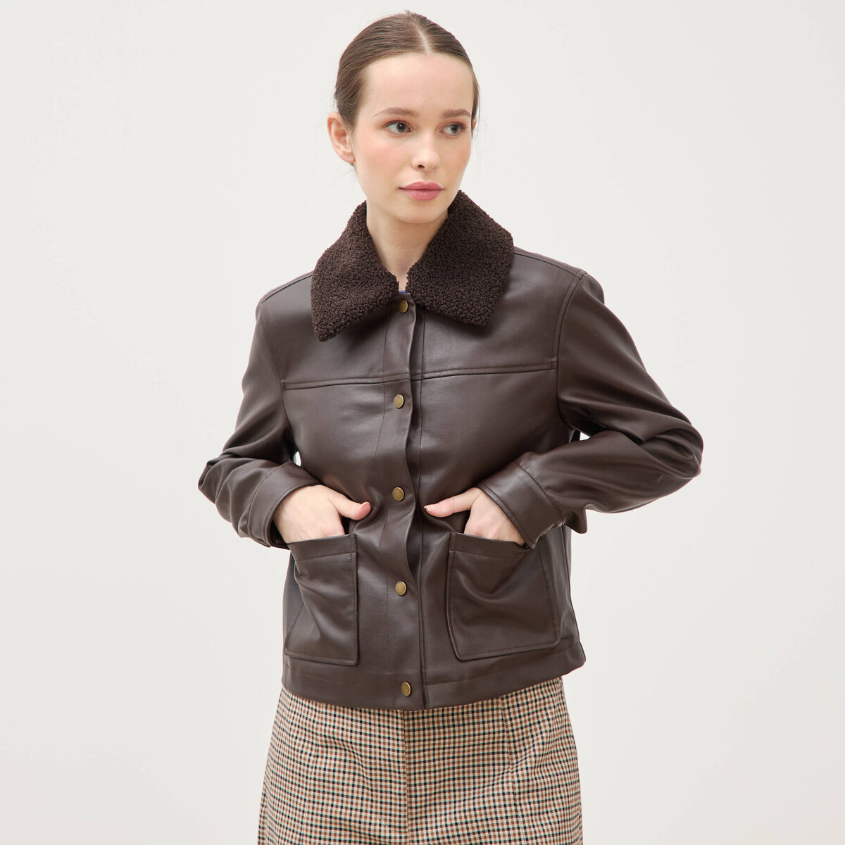 Blouson col sherpa manches longues marron fonc&eacute; femme