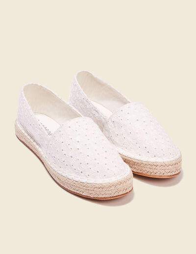 Espadrilles plates brodées ecru femme