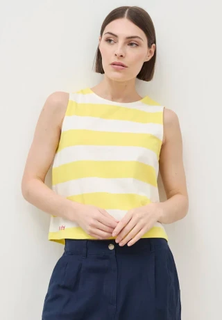 T-shirts & tops