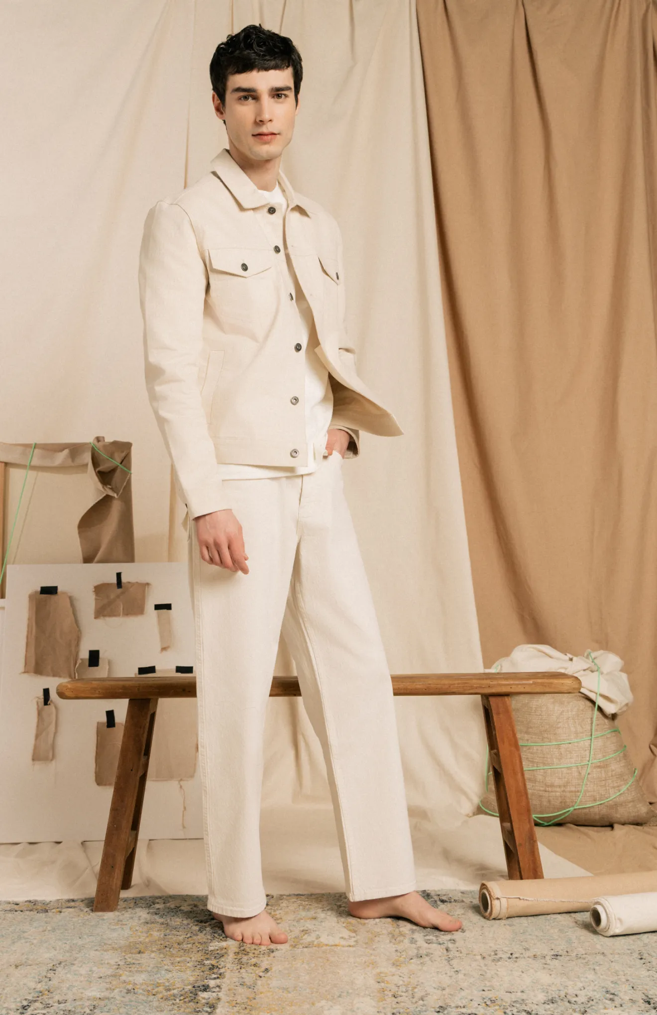 visuel homme veste grise
