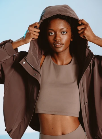 crop top et veste de sport femme
