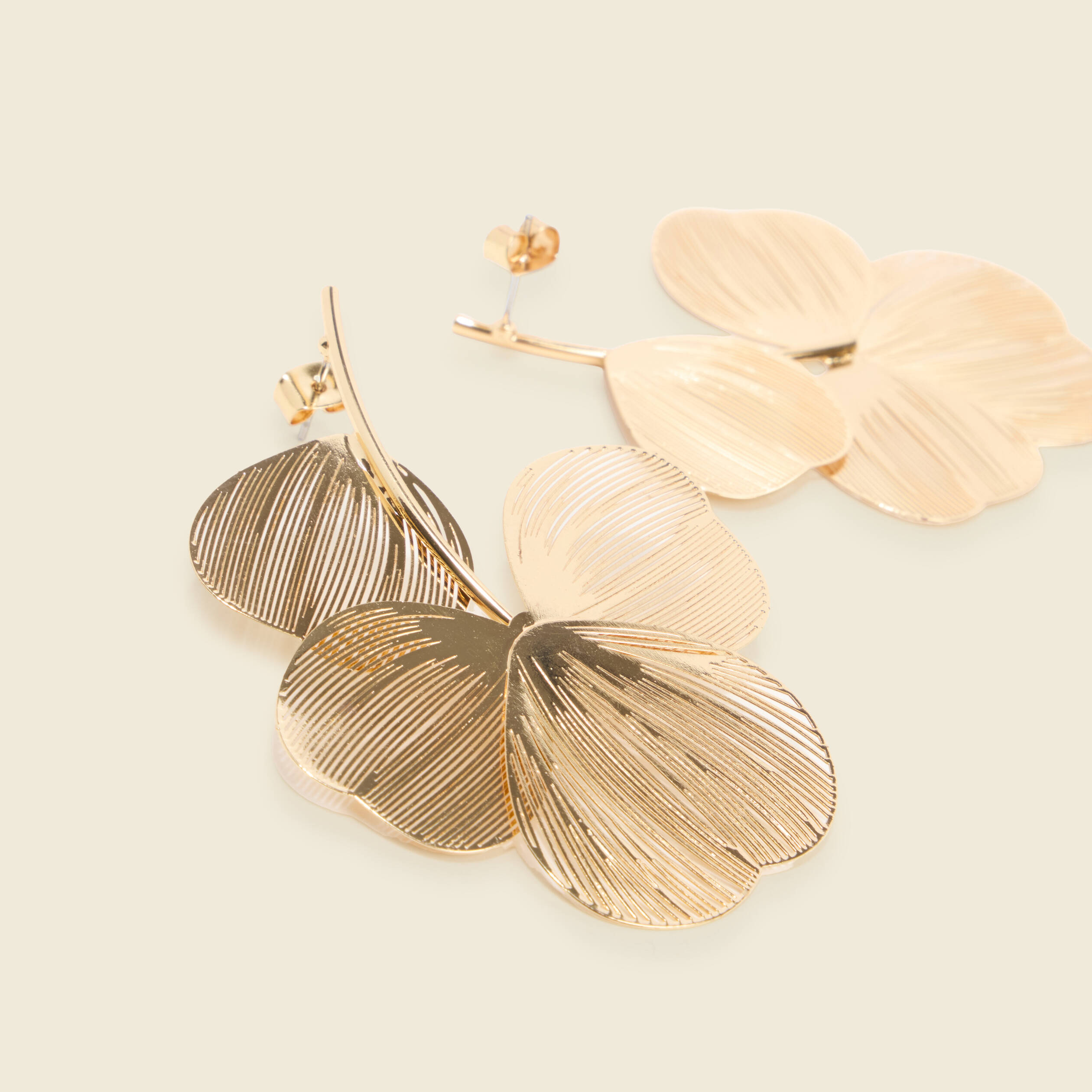 Boucles d'oreilles couleur or femme
