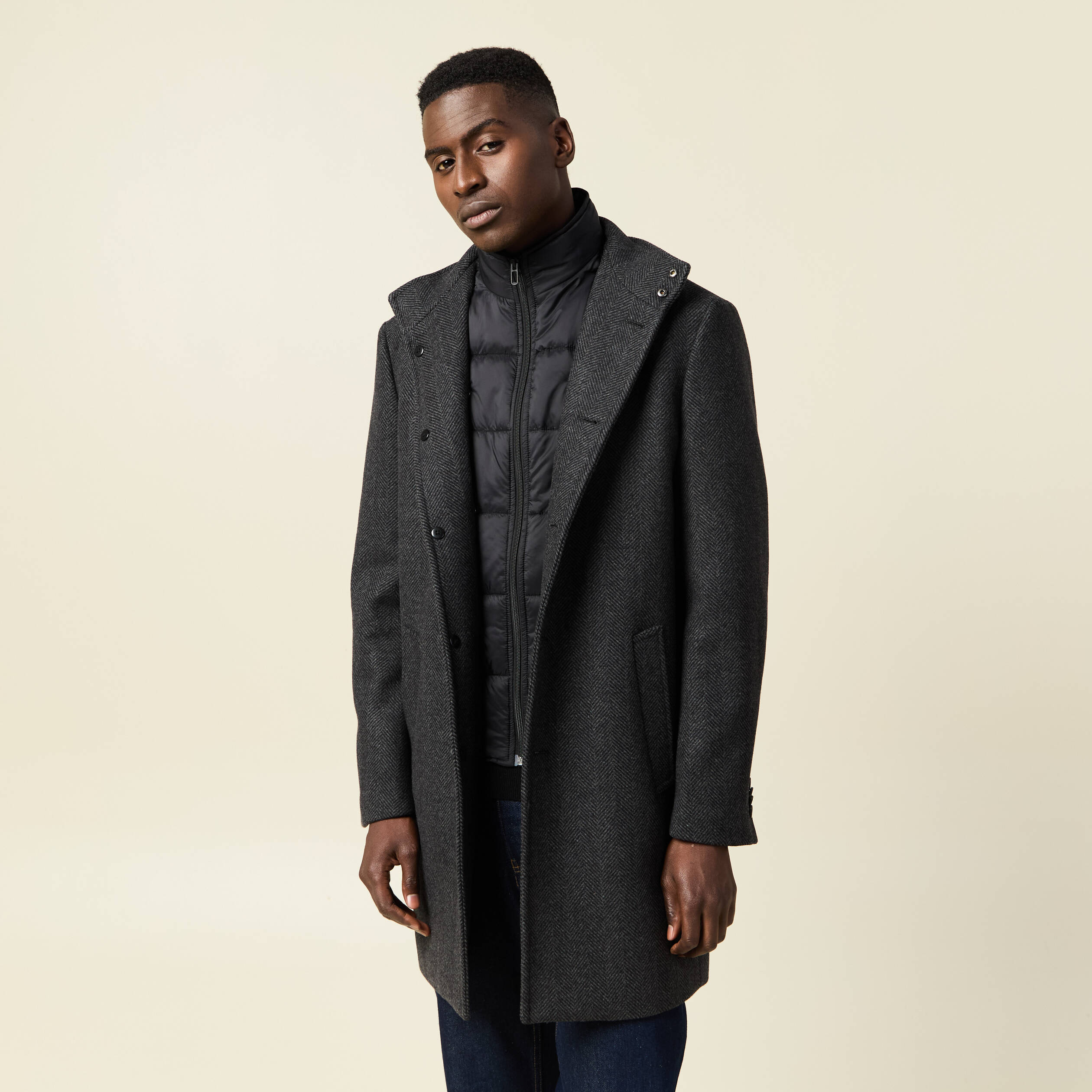 Manteau ajust&eacute; boutonn&eacute; gris fonc&eacute; homme