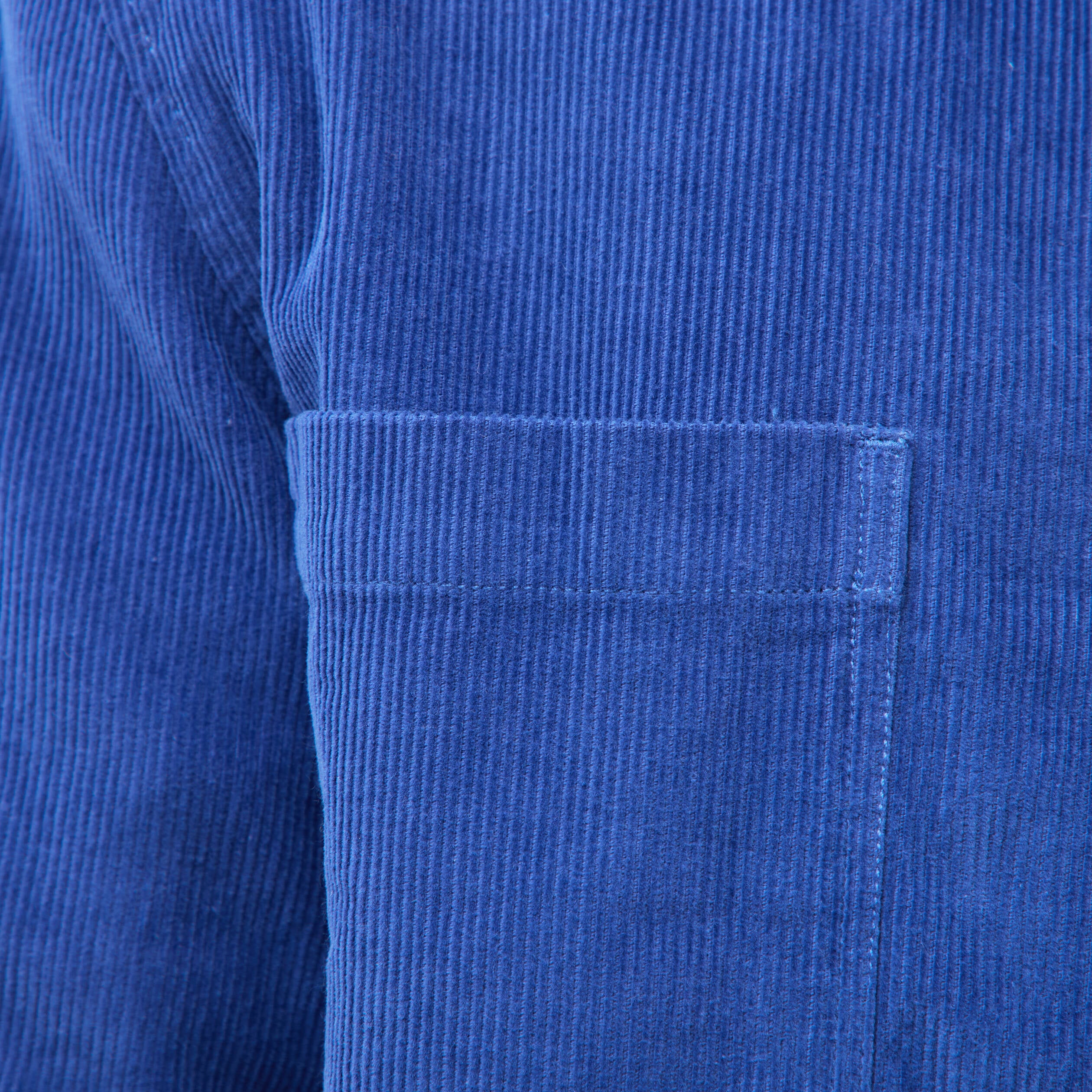Surchemise courte droite en velours bleu electrique homme