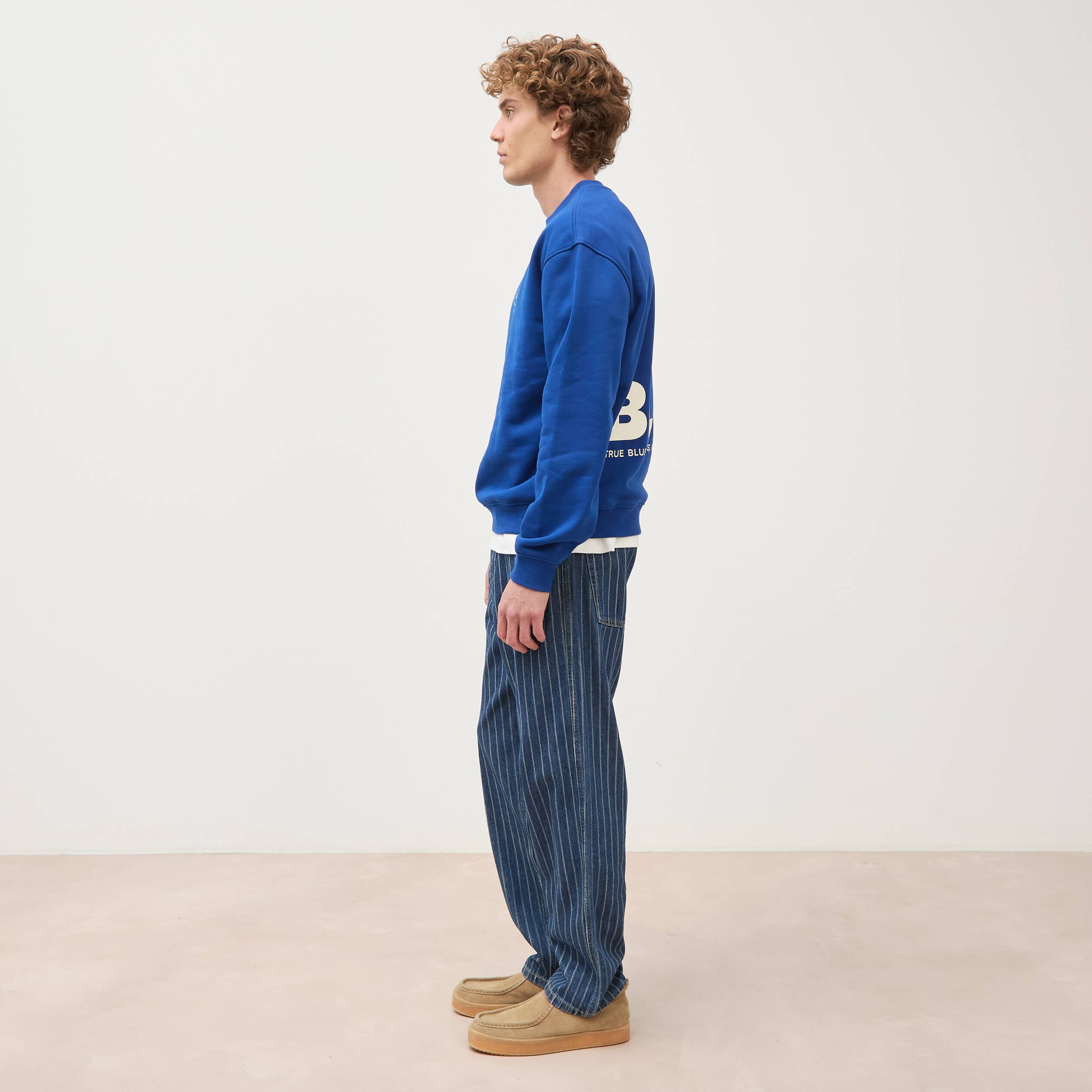 Sweat droit col rond manches longues bleu electrique homme
