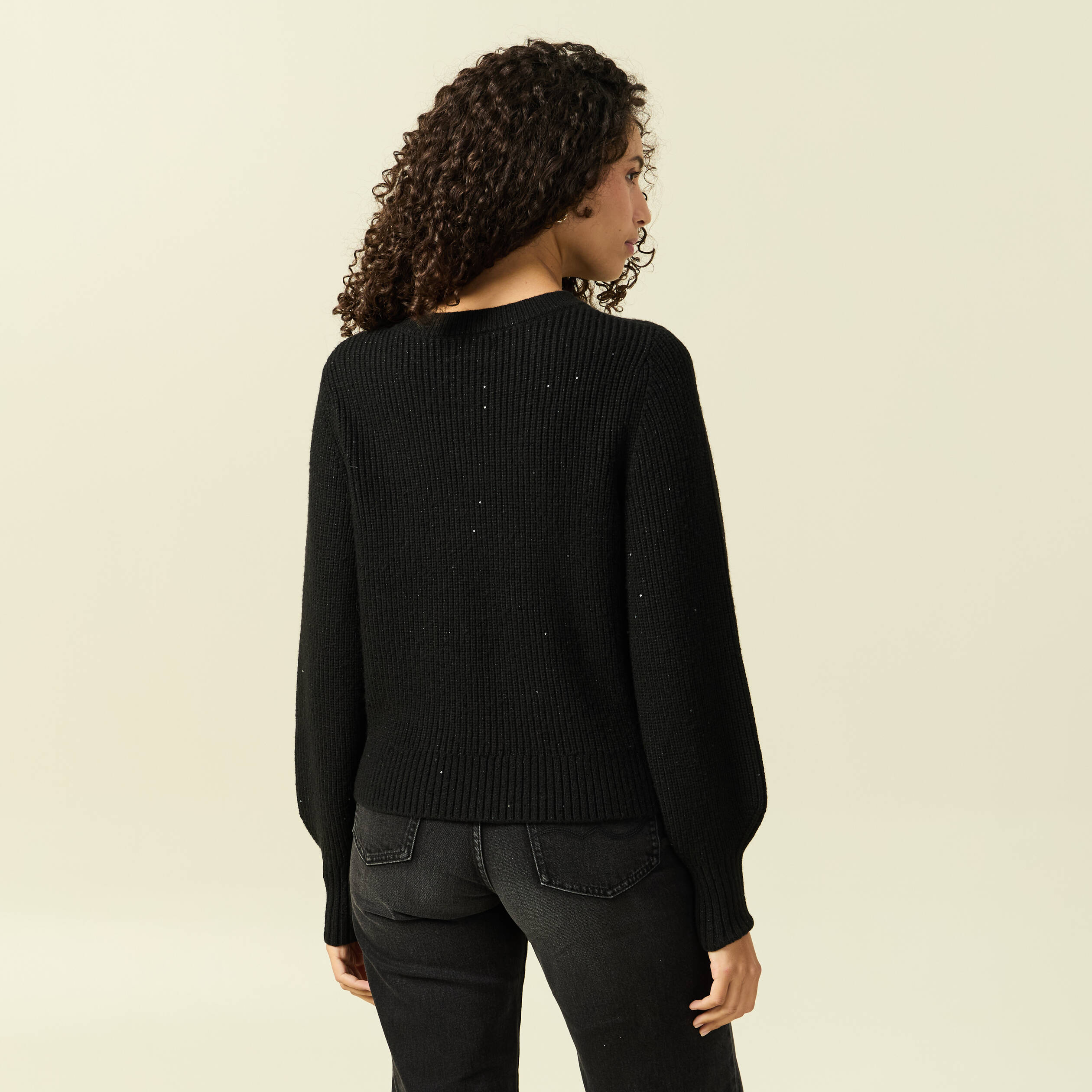 Pull manches longues col rond &agrave; sequins noir femme