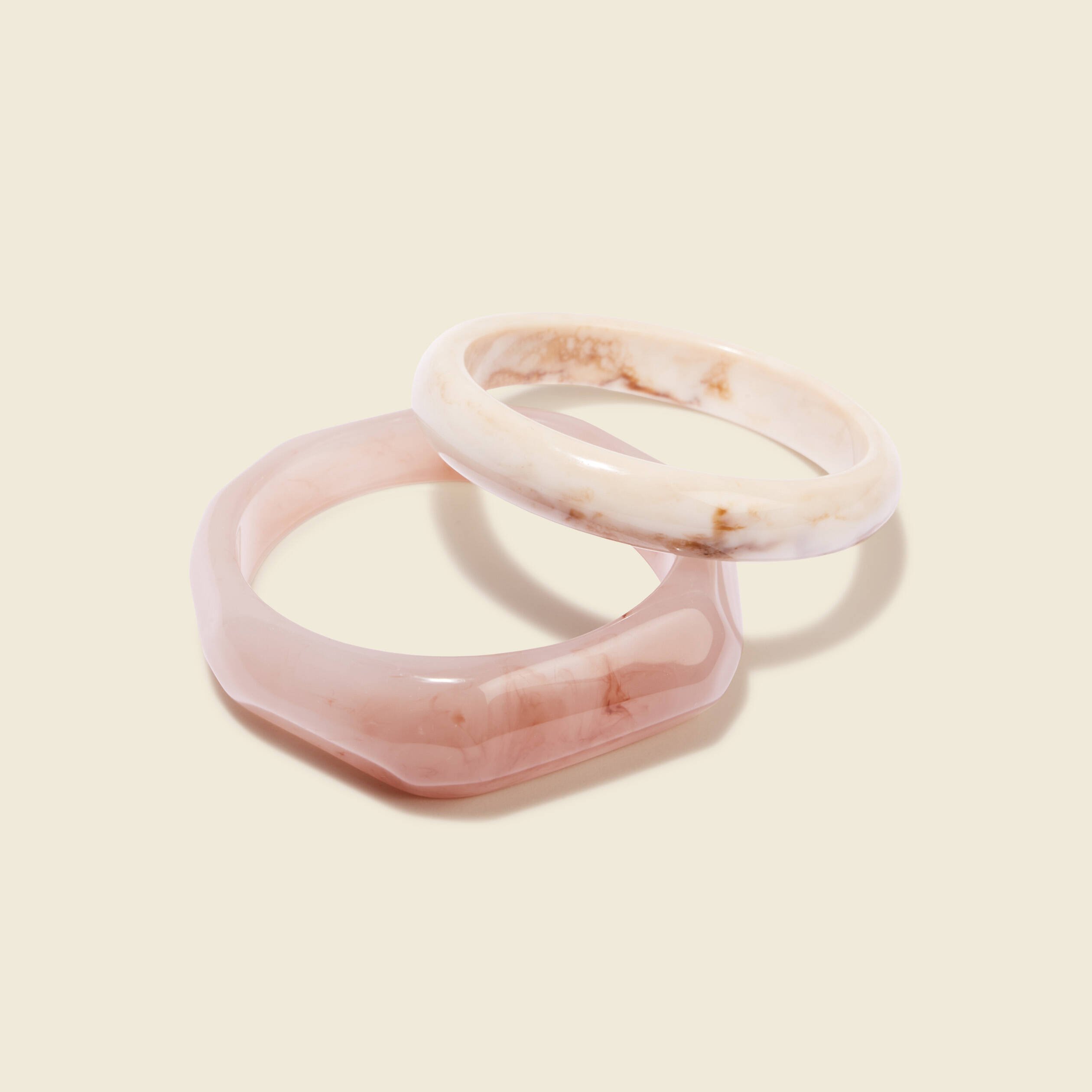 lot 2 bracelets joncs rose pastel femme Lot 2 bracelets joncs rose pastel femme