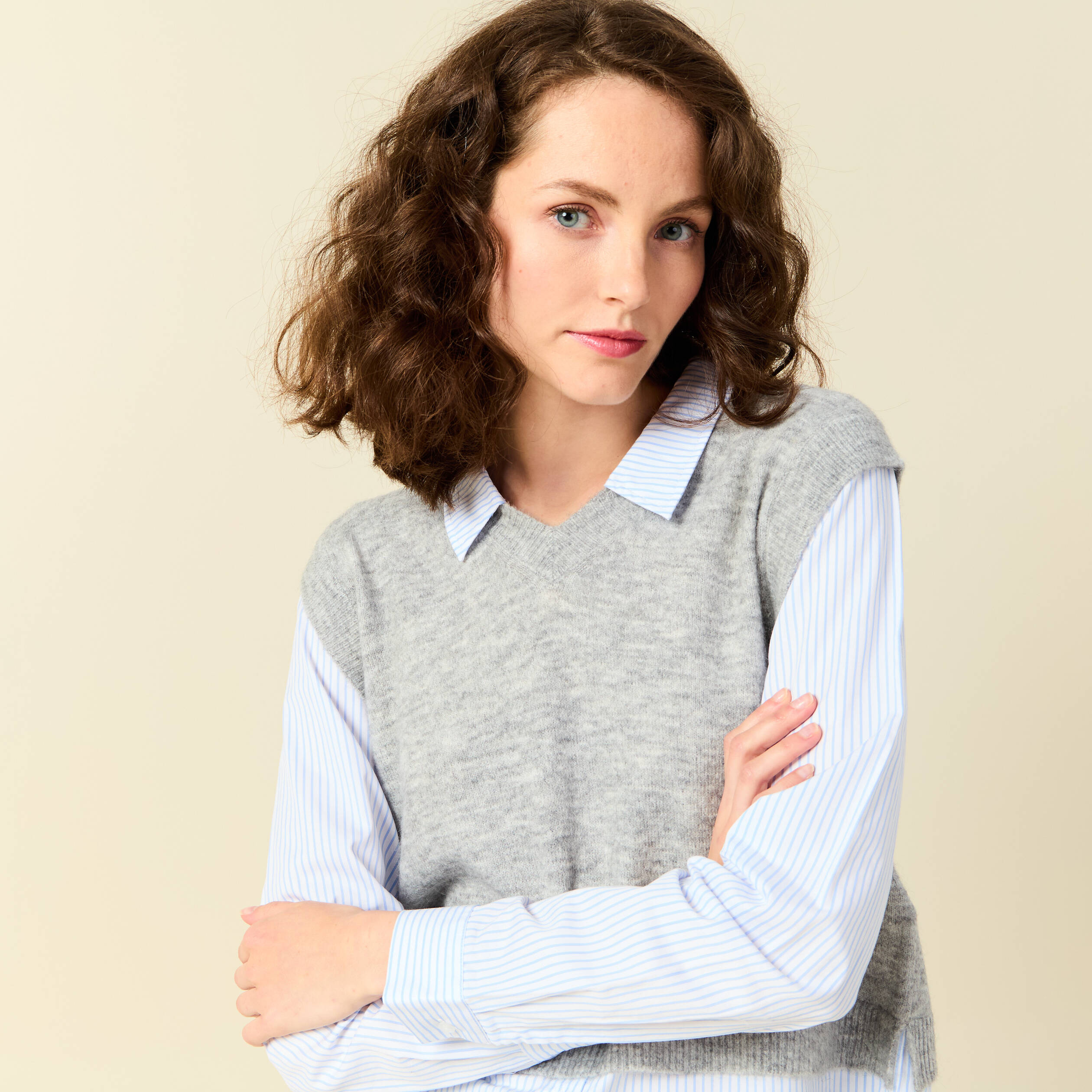 pull 2 en 1 eco responsable gris femme Pull 2-en-1 éco-responsable gris femme