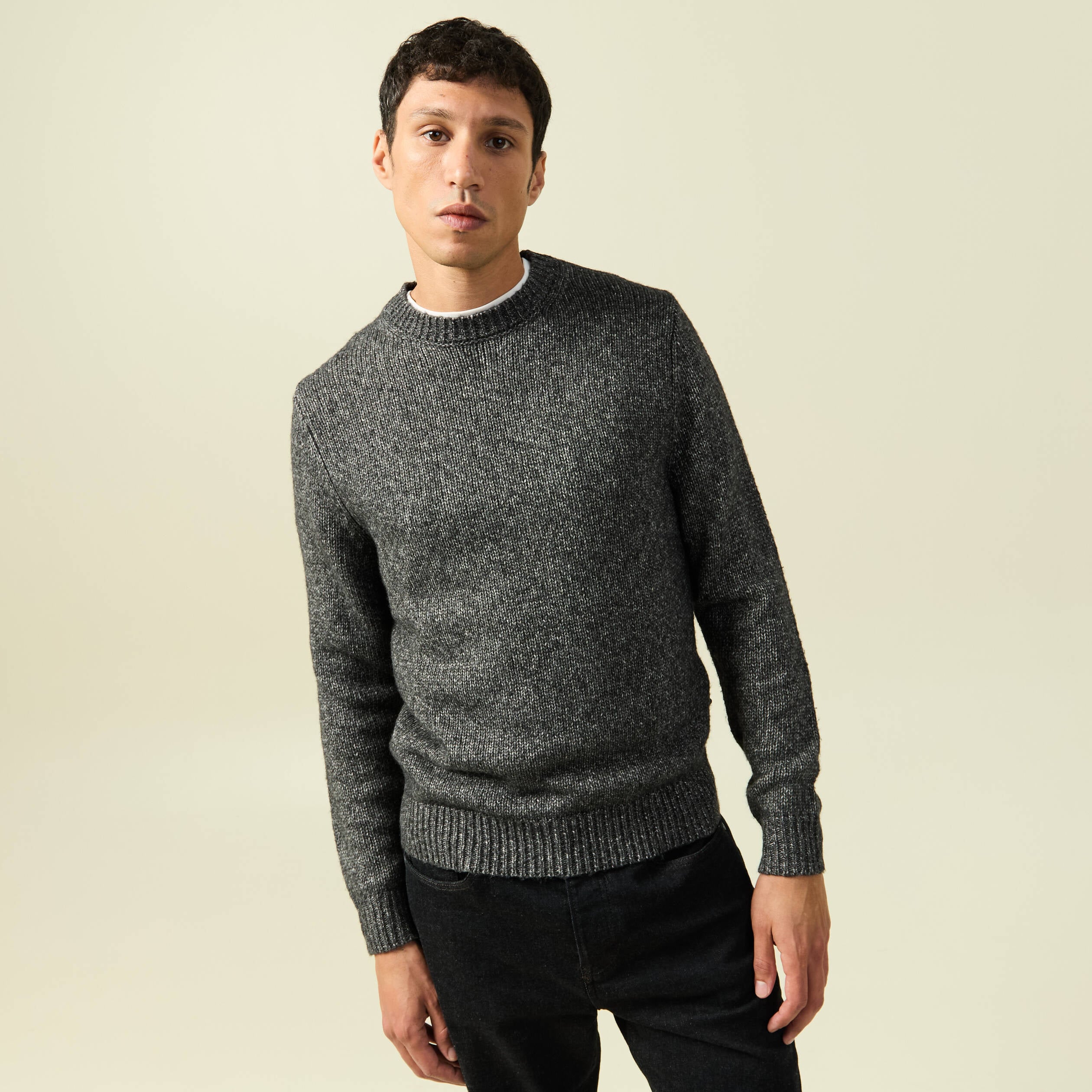 Pull manches longues col rond noir homme